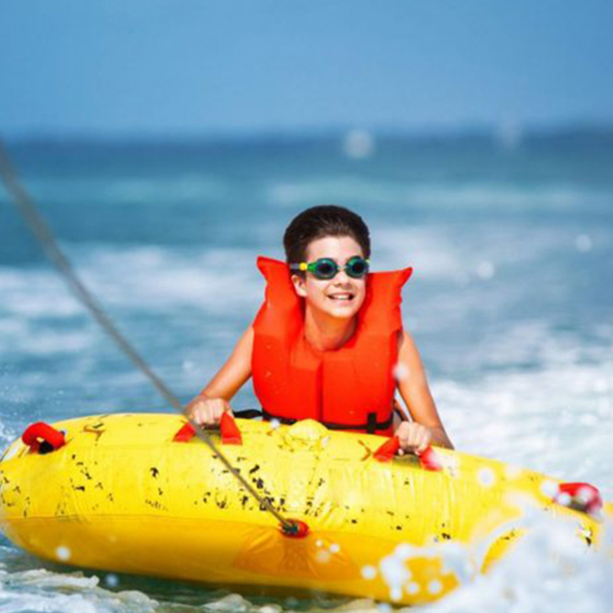 activite-nautique-vacances-martinique-bouee-tractee