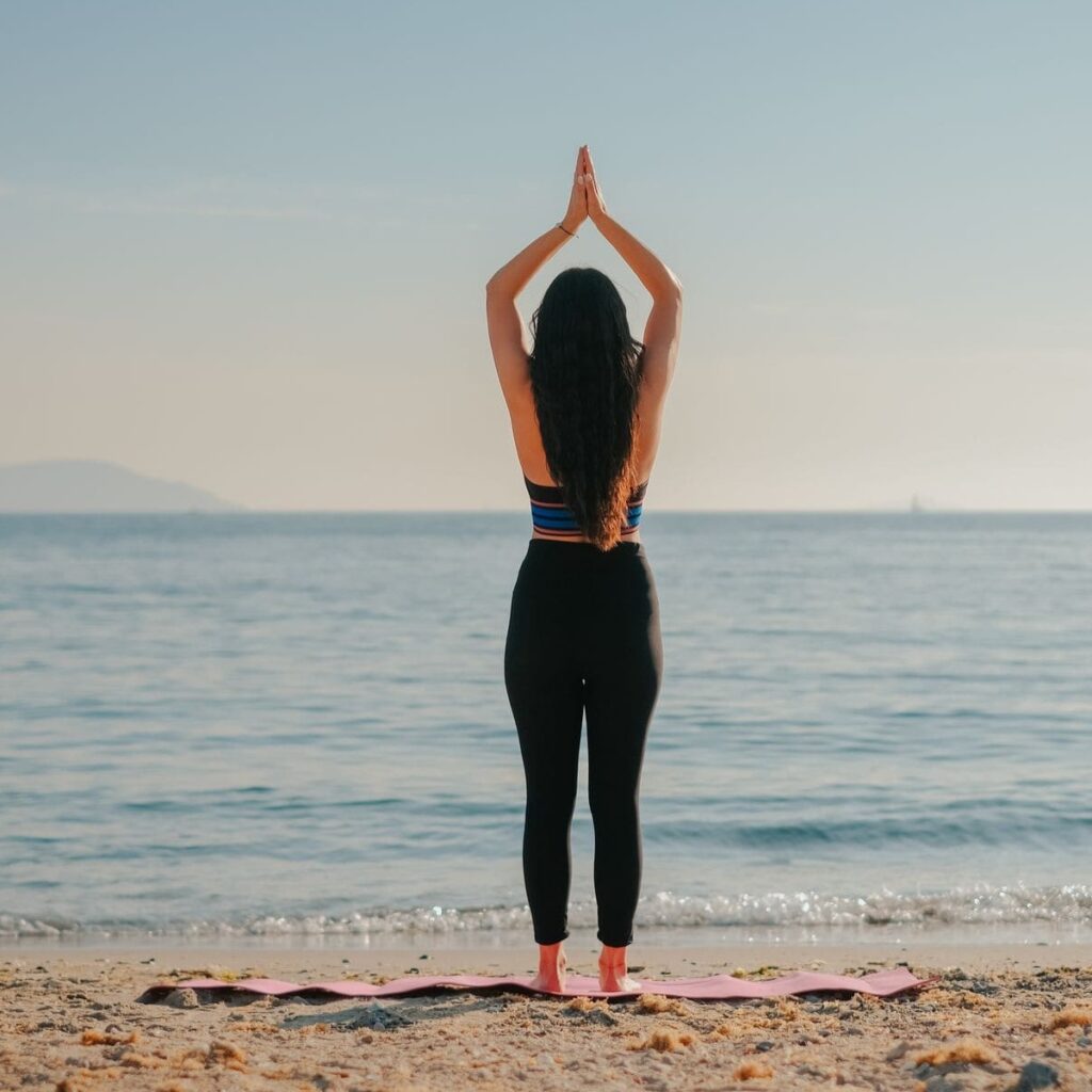 cours-yoga-plage
