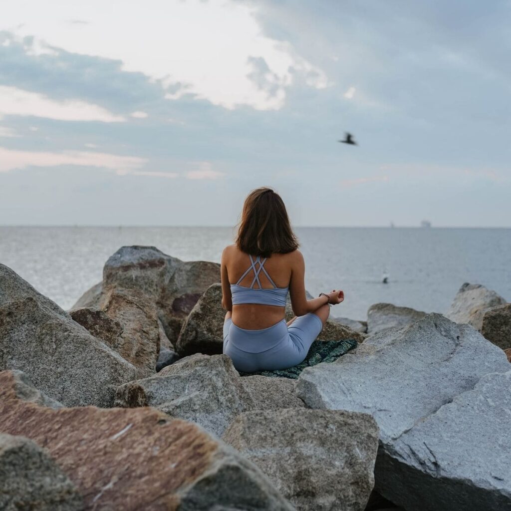 yoga-face-a-la-mer